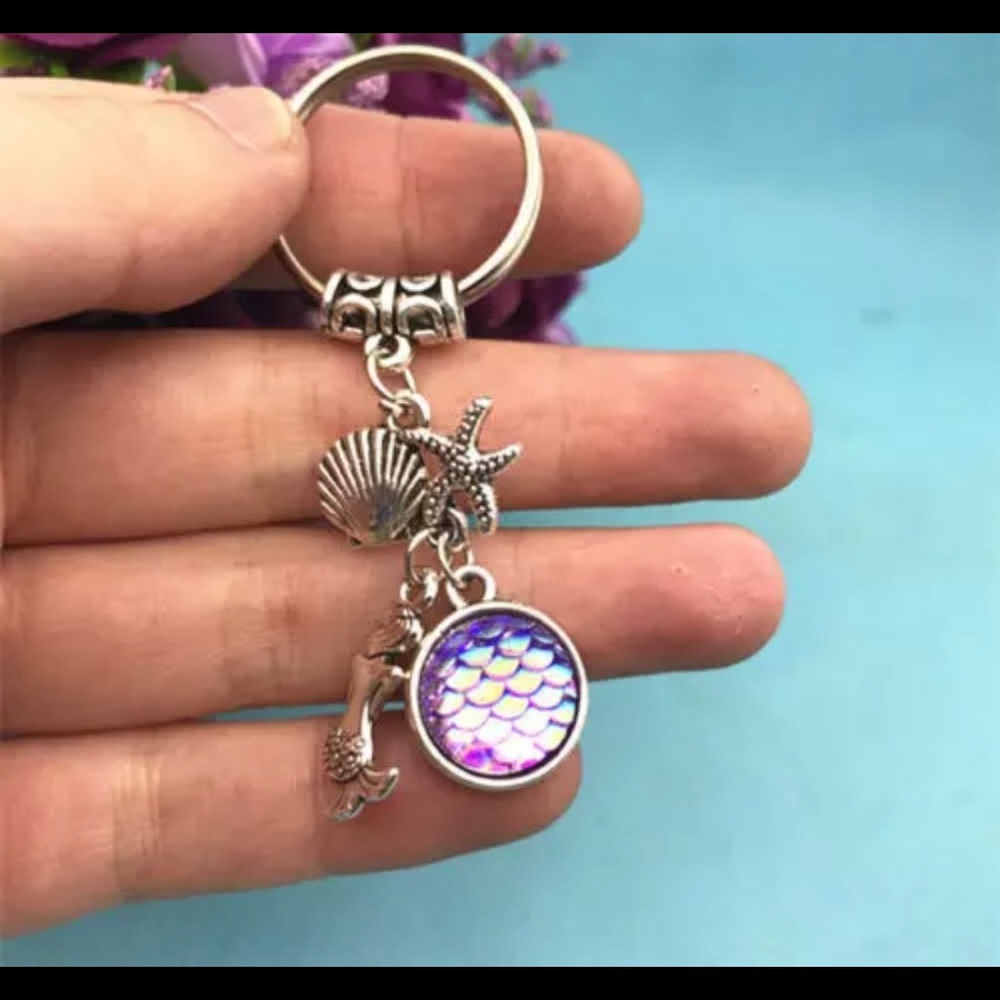 Mermaid scale keychain